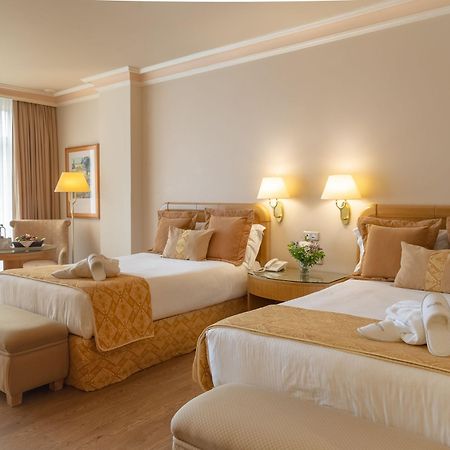 Gran Hotel Los Abetos Сантяго де Компостела Екстериор снимка